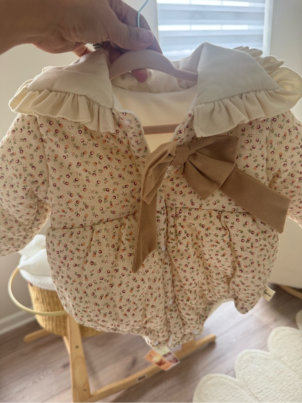 SHEIN Cream Floral Baby Footie with Tan Bow